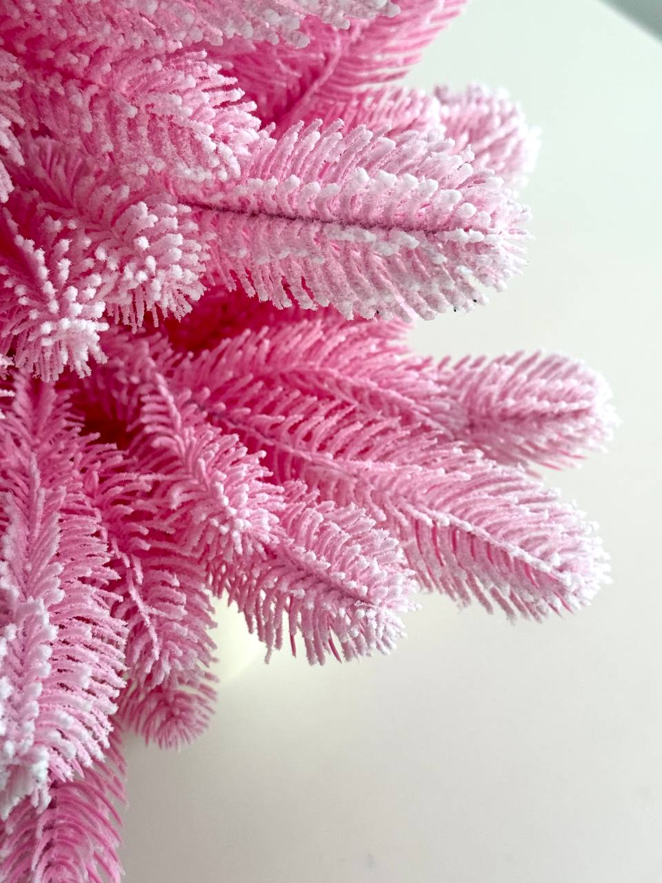 Штучна Ялинка Елегант рожева засніжена в горщику 90 см - зображення 2